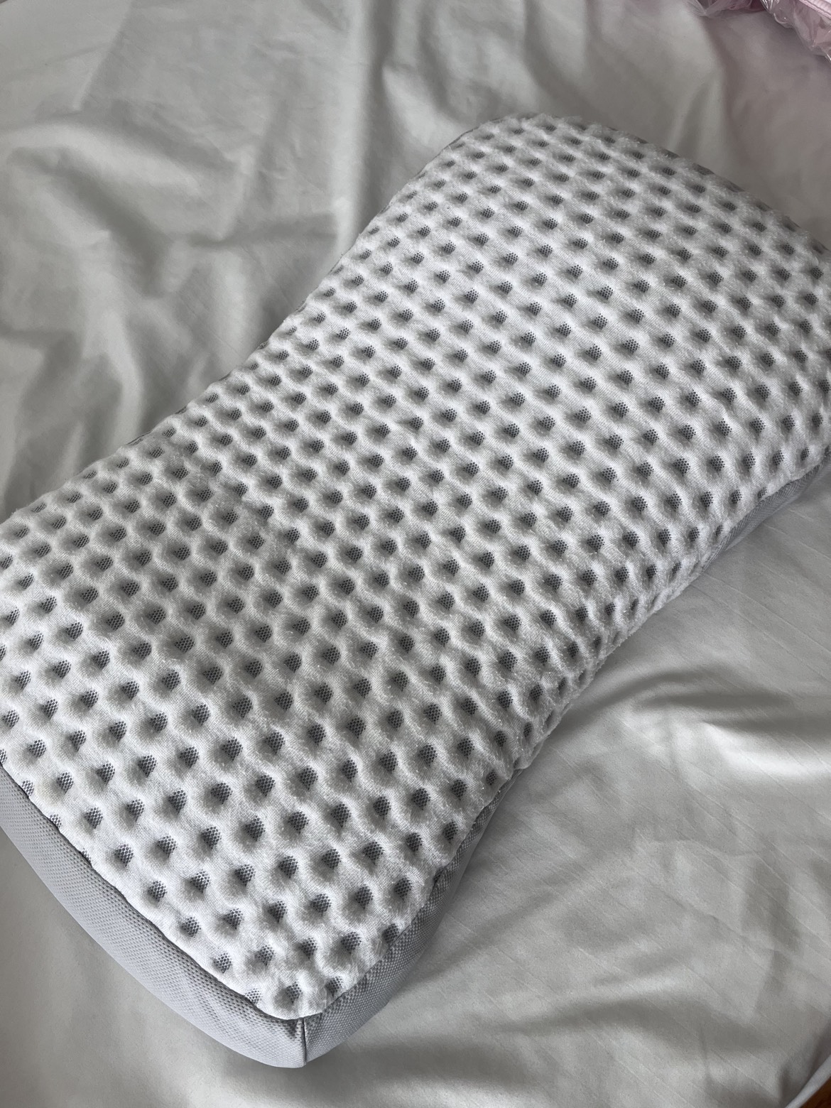 Memory foam pillow