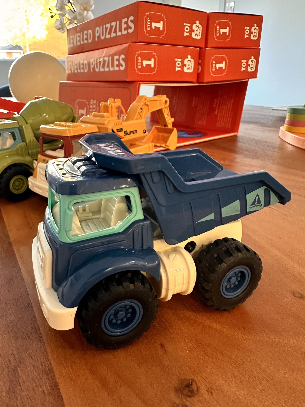 Whole Set of Engineering Trucks - Like New - photo 2