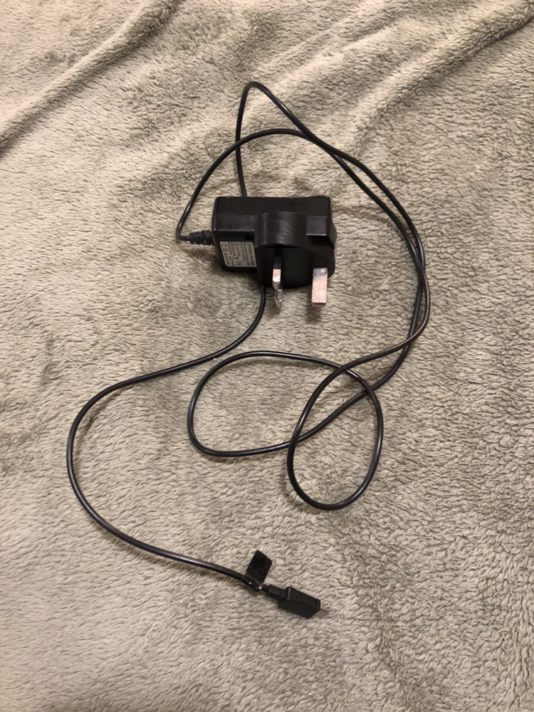 UK phone charger thumbnail