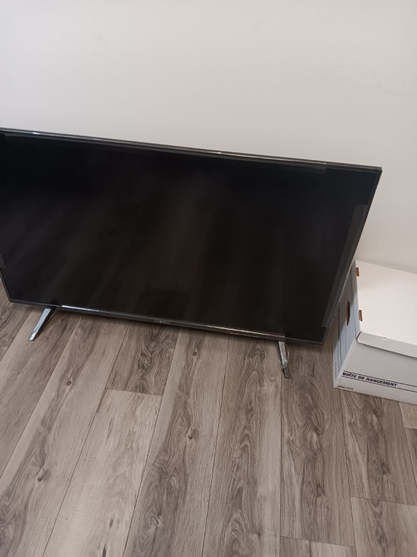 LG  smart TV  60-inch like new