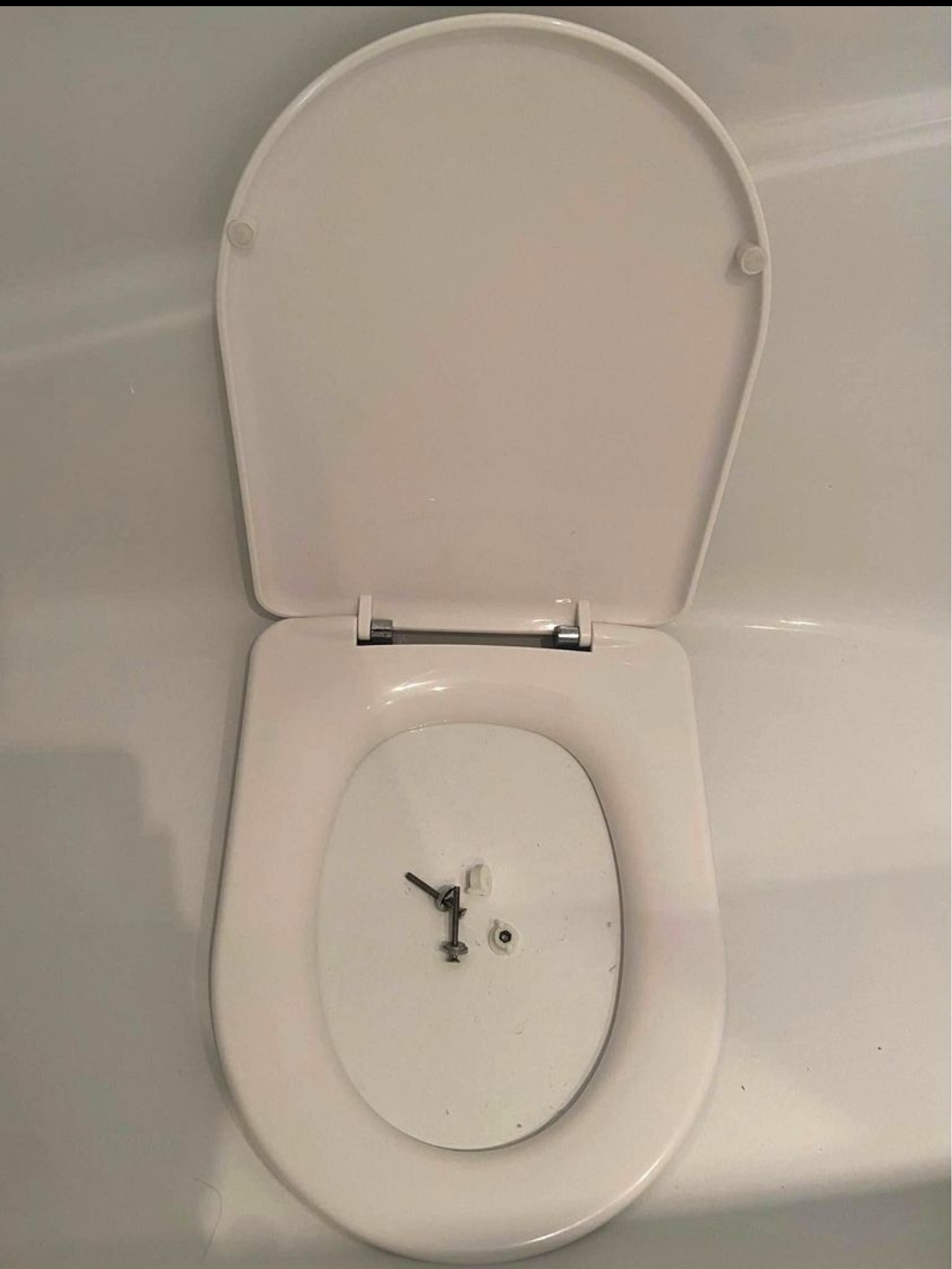 Toiler seat  #Freecycle thumbnail