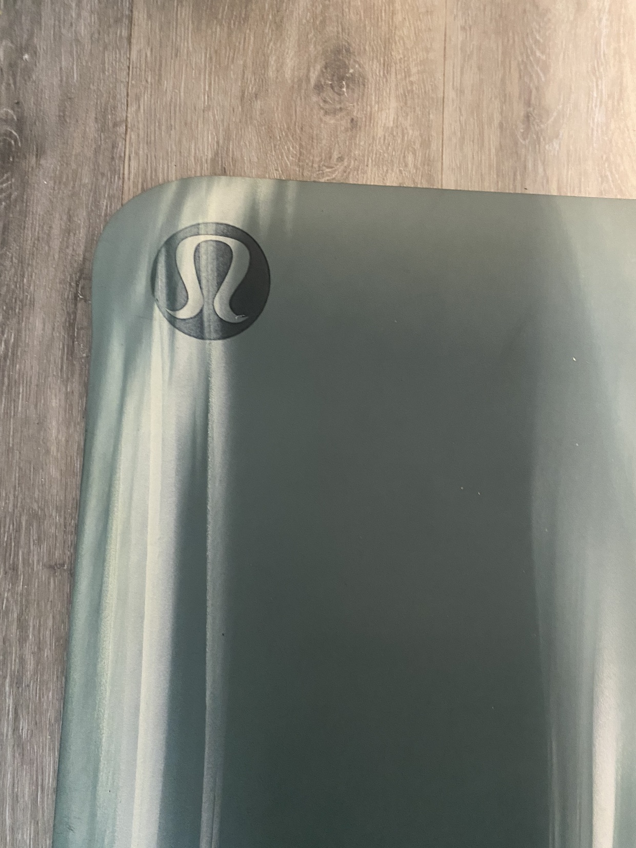 Lululemon - yoga mat image indicator(2)