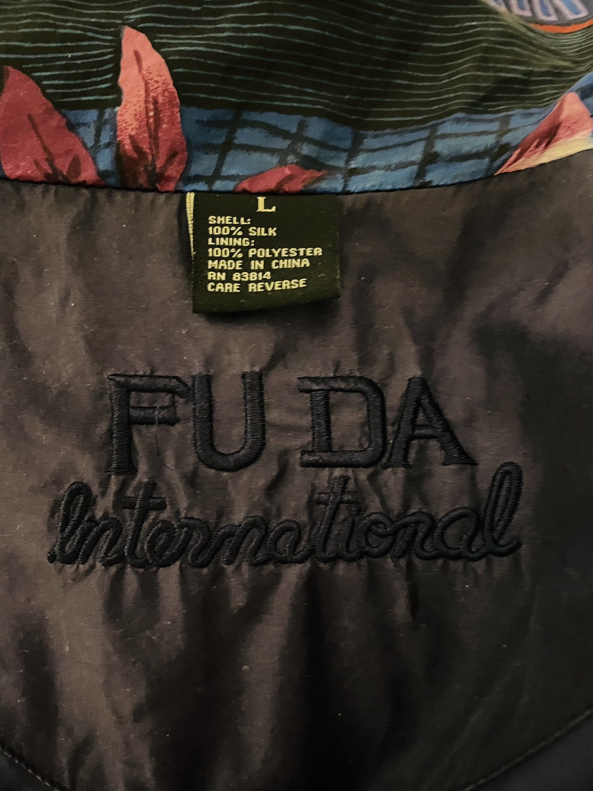 100% Silk Fall/Spring jacket/ Size L image indicator(4)