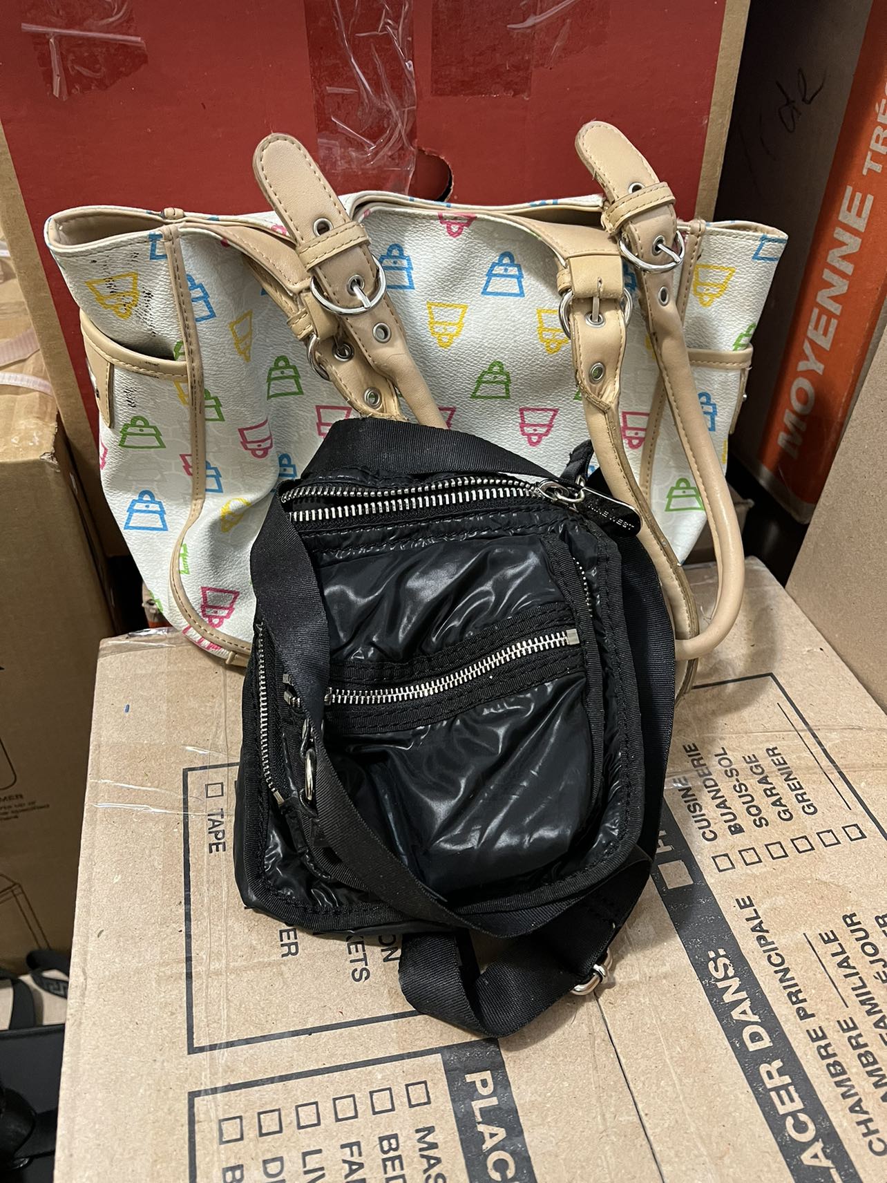 2 purses