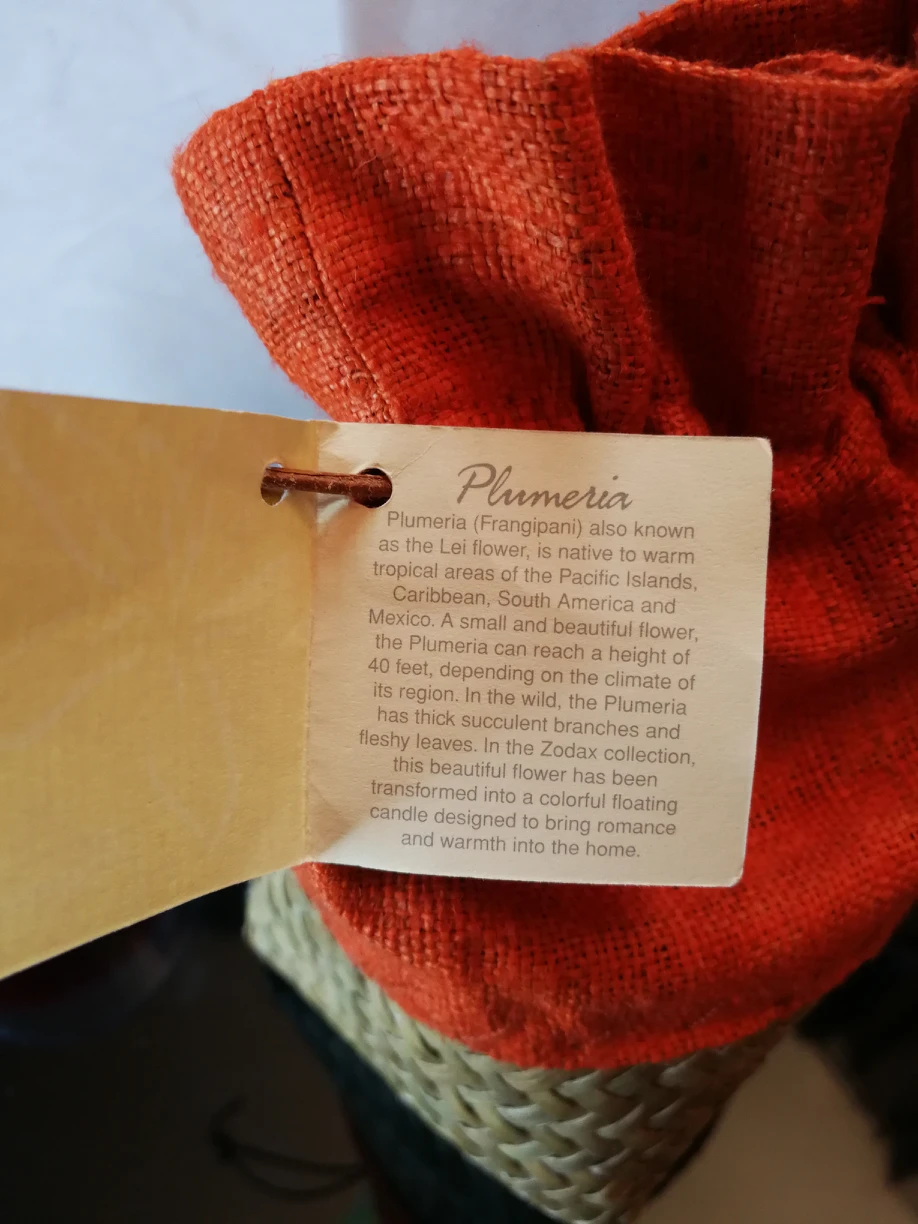 Plumeria Scented Candle with Bag image indicator(5)