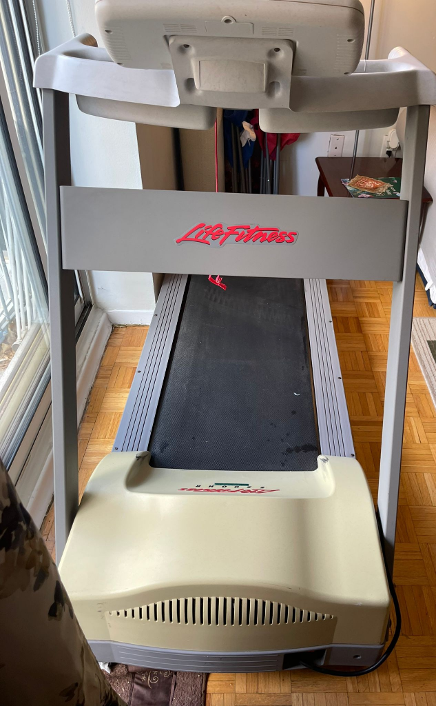 Treadmill for sale - photo 3