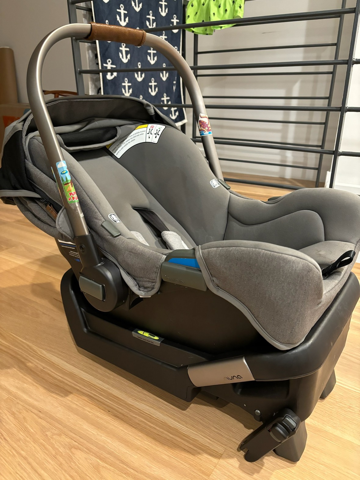 Nina Pipa CarSeat and Base
