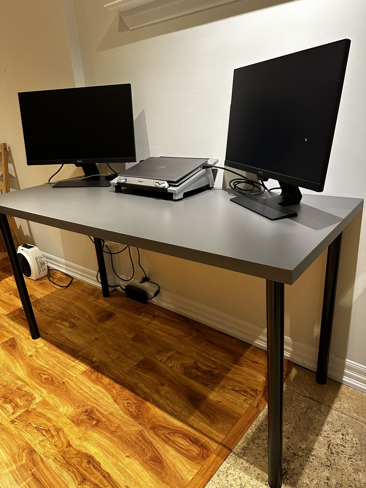 Office Desk - IKEA thumbnail