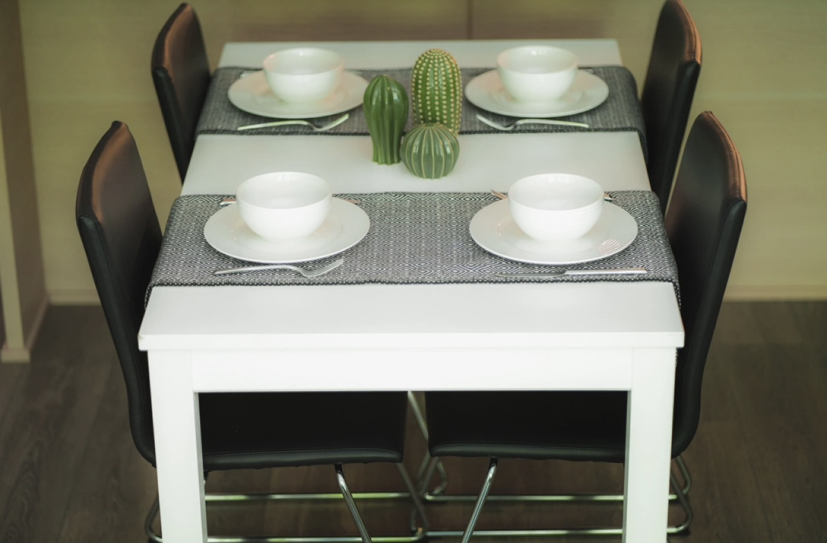 Extendable Dining Table - photo 3