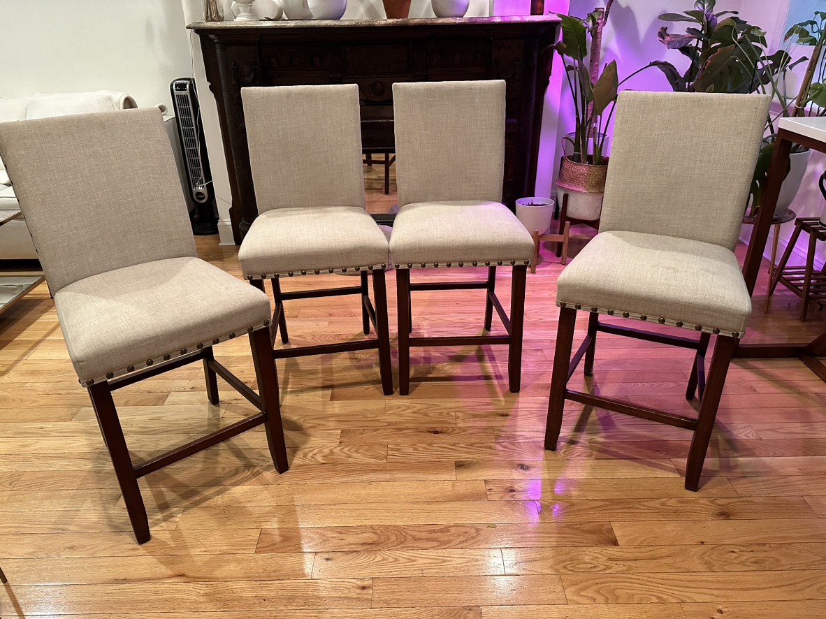 Set of 4 Wood and fabric counter height dinning chairs. Bar heft - photo 3