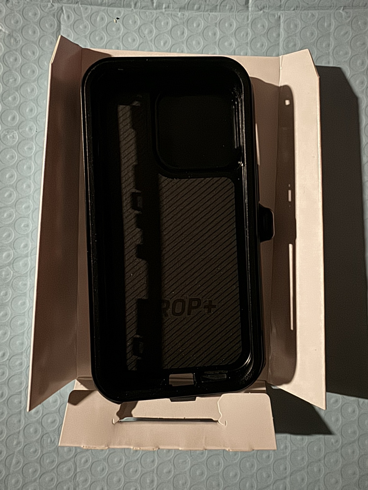 Like New I Phone Pro Otter Case image indicator(2)