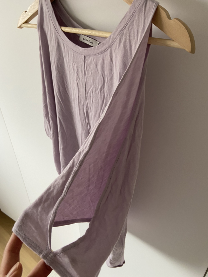 Babaton Aritzia 3/4 slit sleeve batwing jersey top size S image indicator(4)