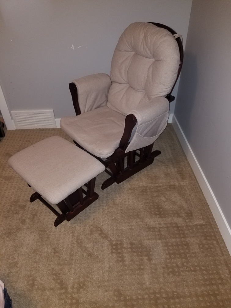 Rocker with ottoman. - photo 2