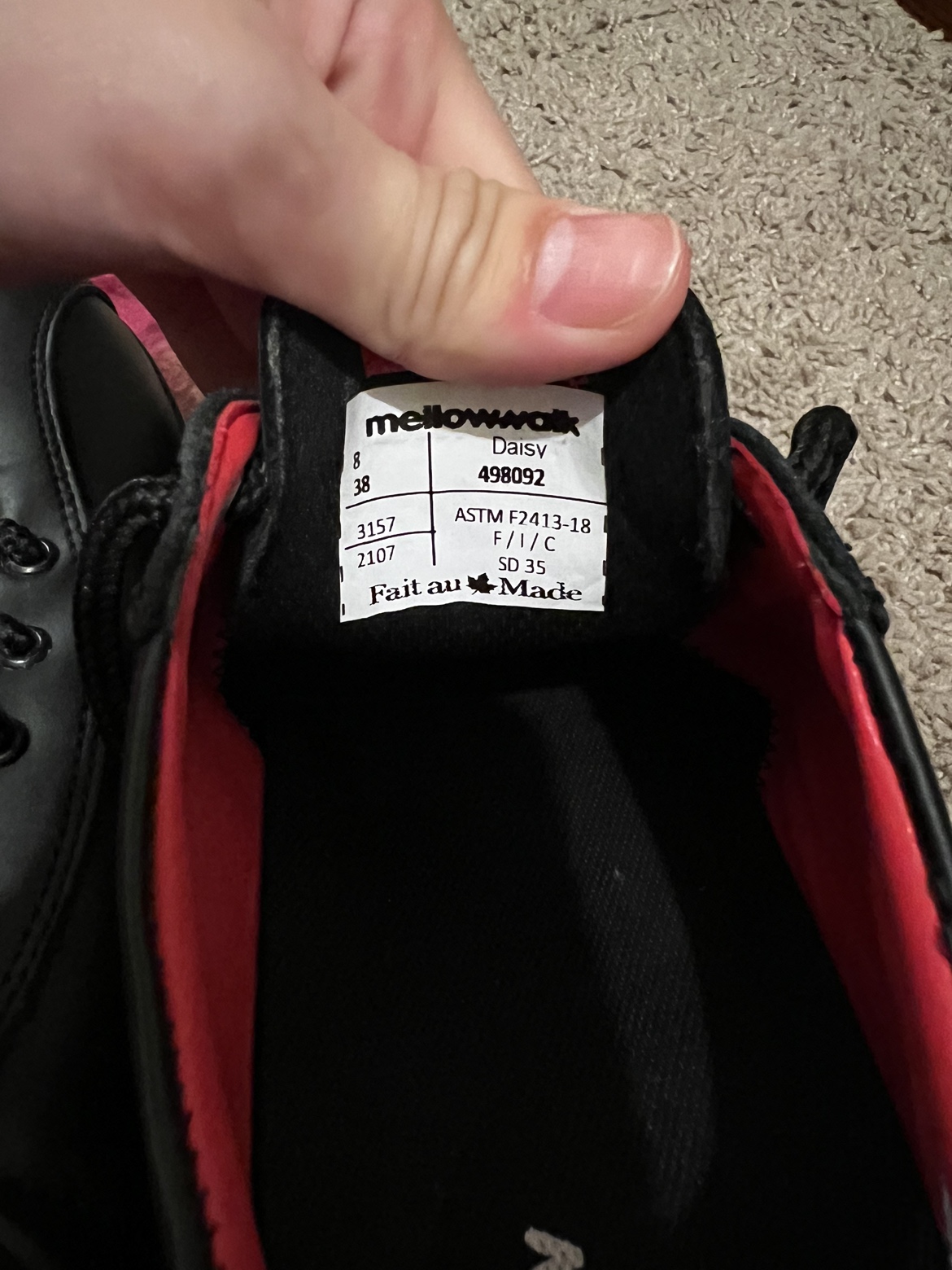 Safety protection shoes for man image indicator(7)