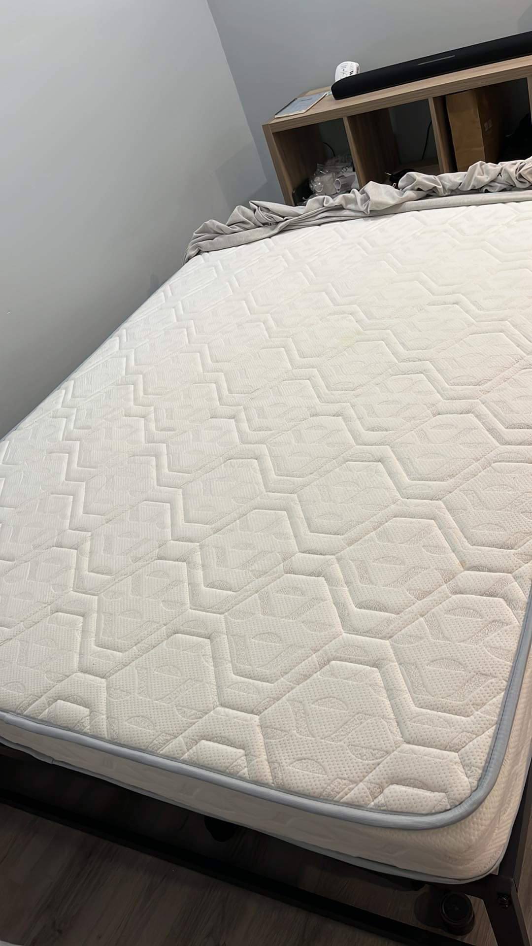 Queen mattress