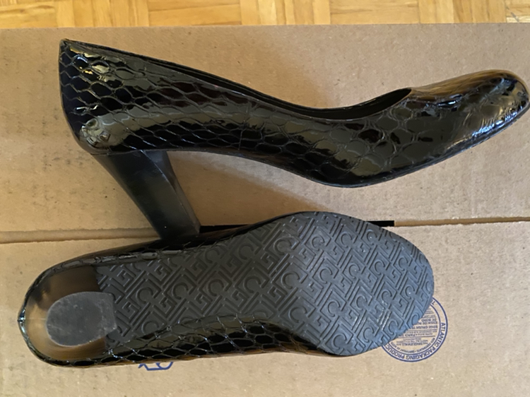 Various boots and shoes image indicator(8)