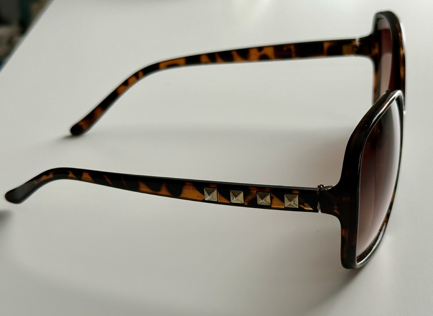Betsey Johnson Sunglasses • tortoise with gold stud detail image indicator(4)