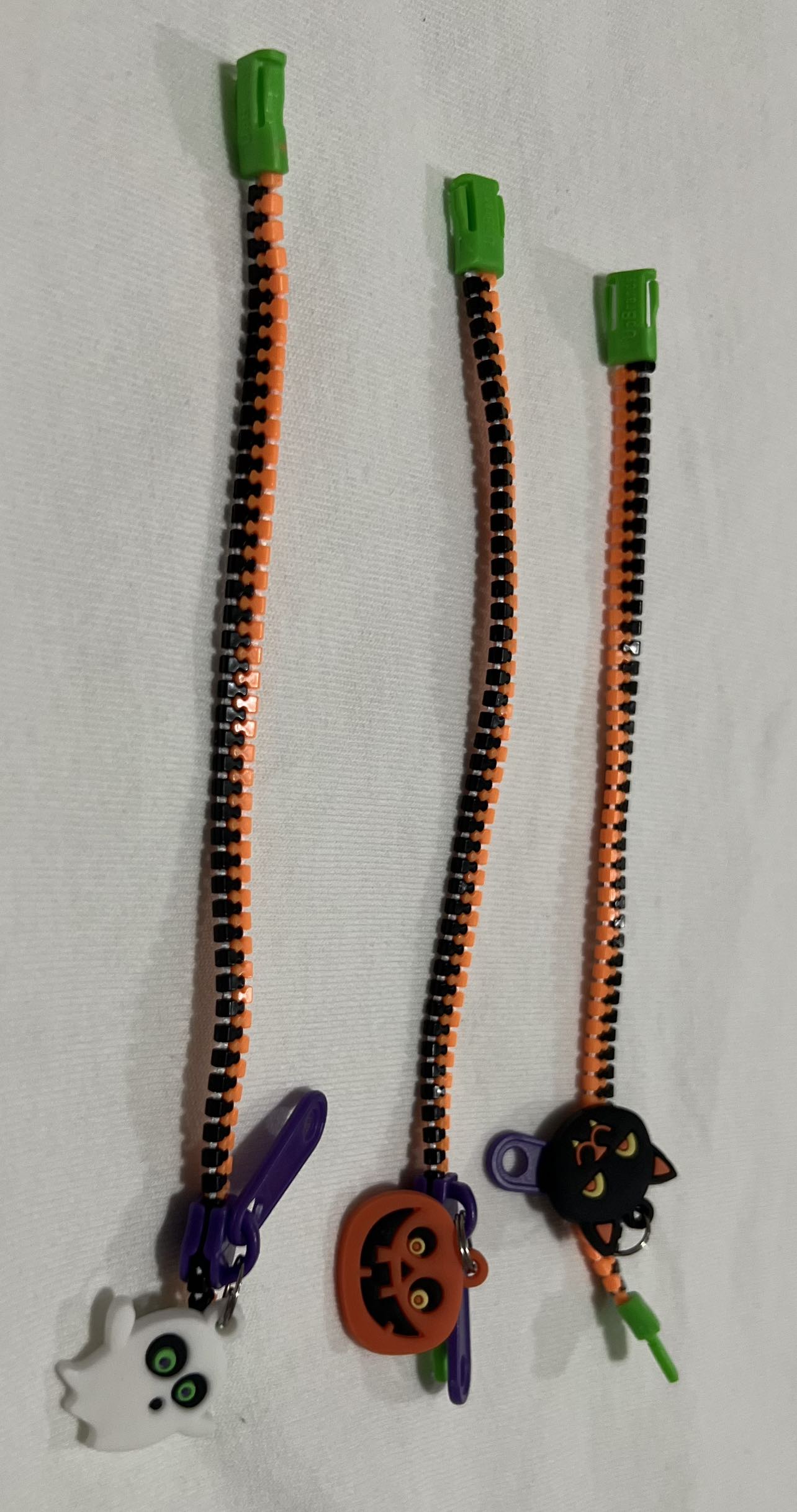 Halloween treats image indicator(3)