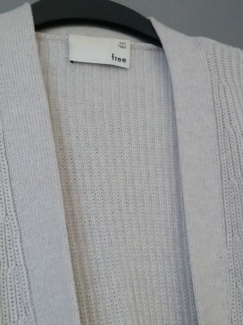 Aritzia chunky cardigan image indicator(3)