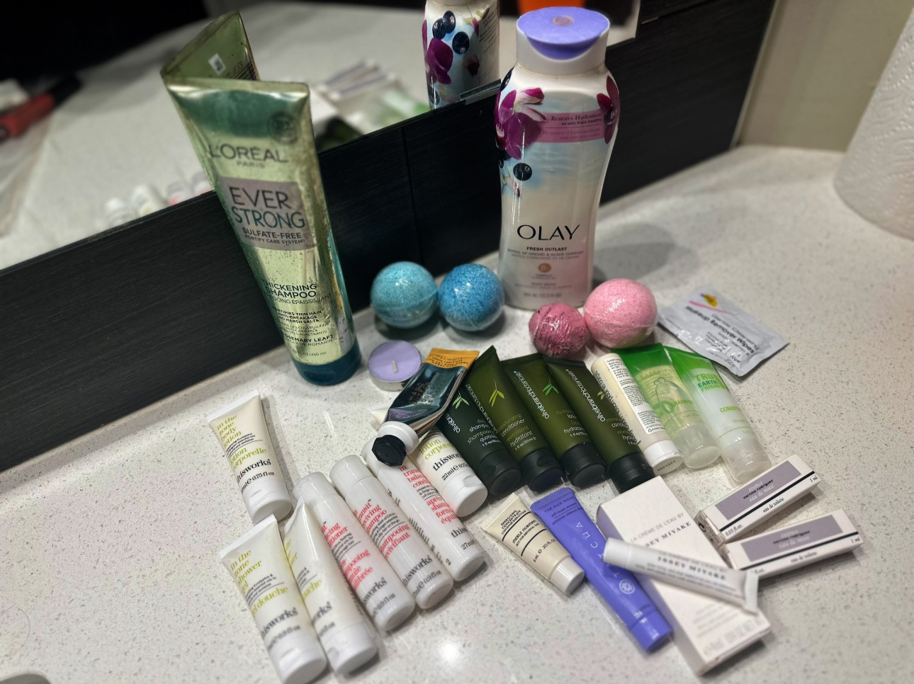 Assorted items - photo 3