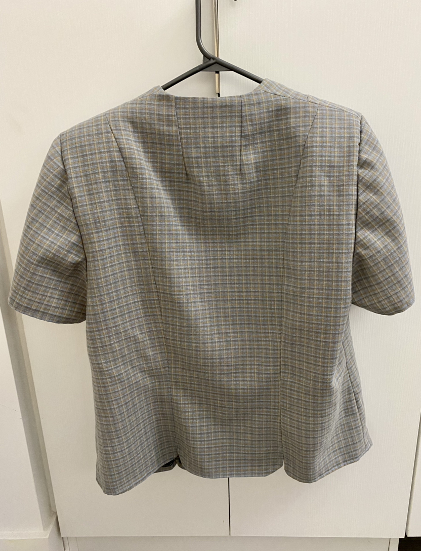 Short sleeve button up blouse - photo 2