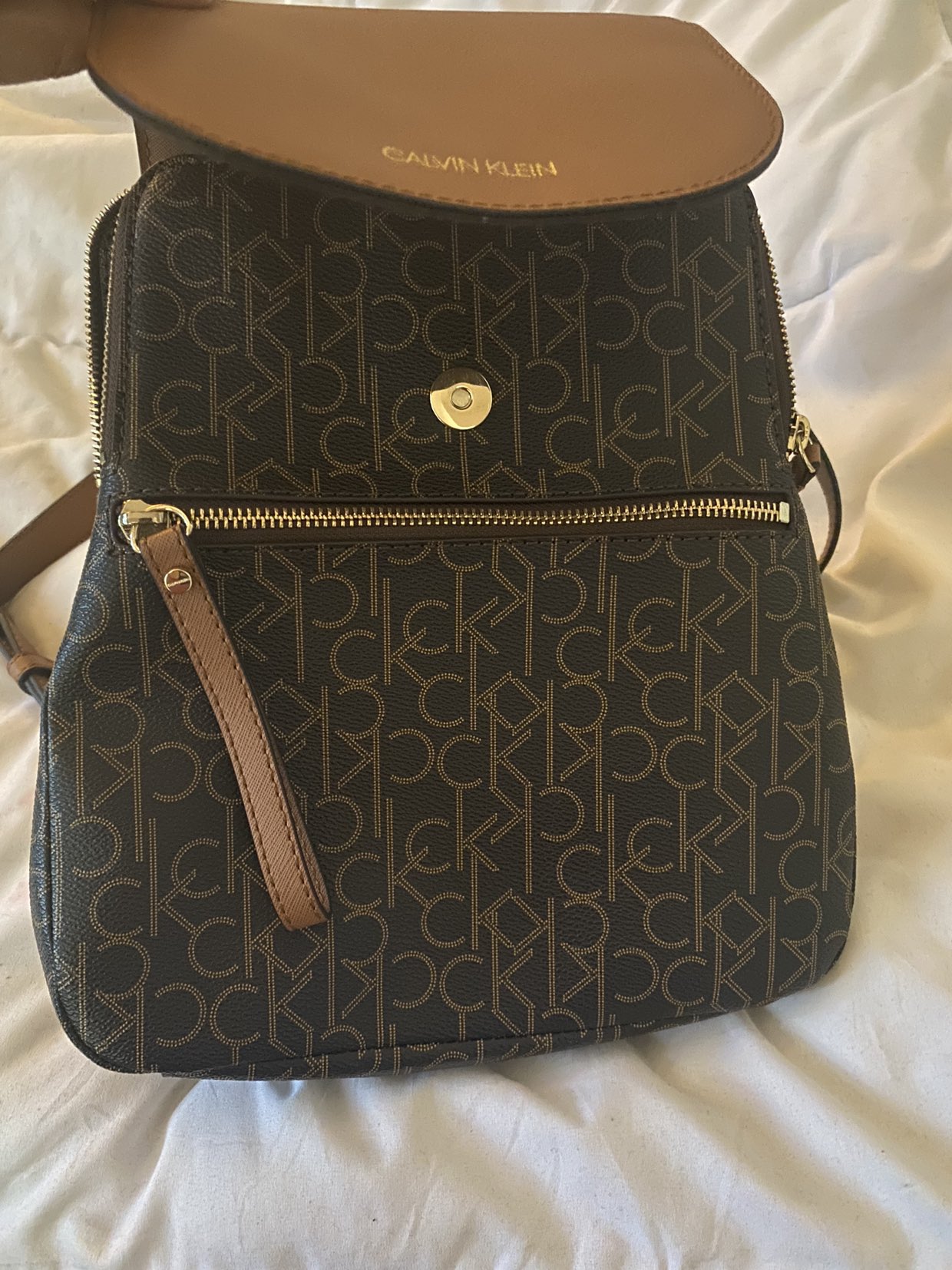 Calvin Klein- backpack image indicator(3)