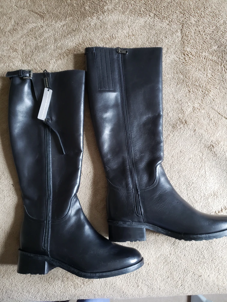 New leather Italian boots