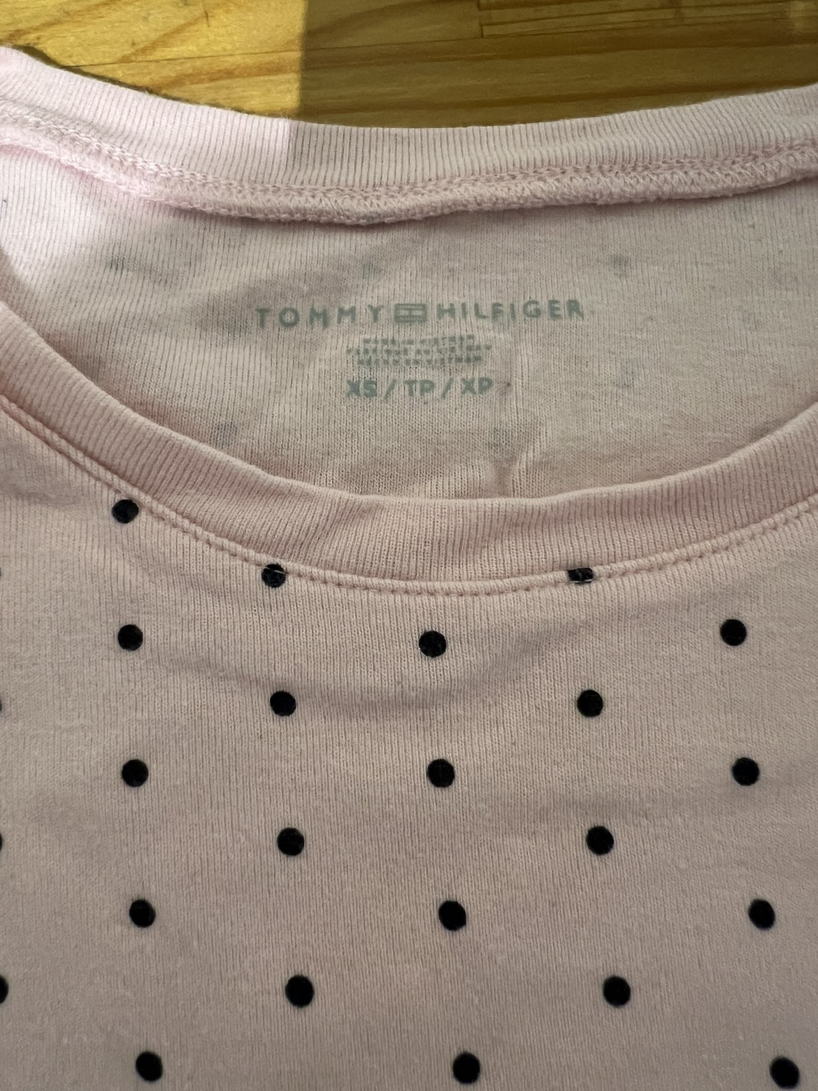 Tommy Hilfiger tshirt image indicator(3)