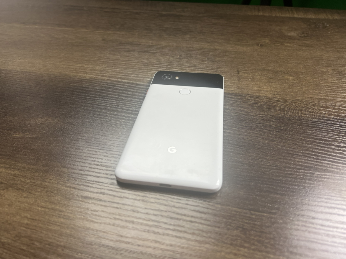 Google Pixel 2XL - photo 3