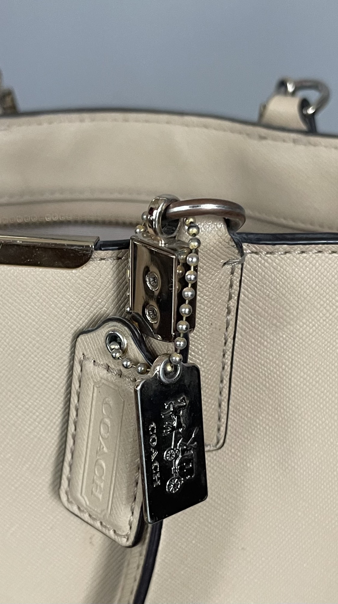 Coach handbag image indicator(2)