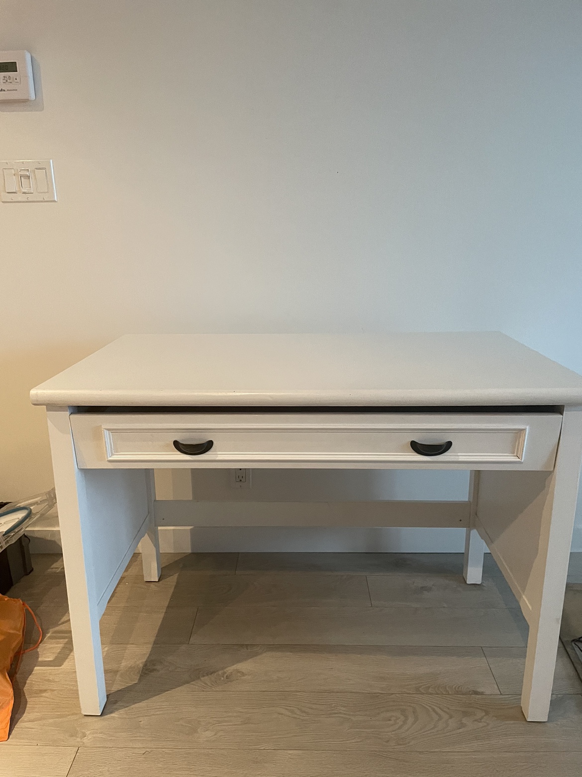 White wood desk