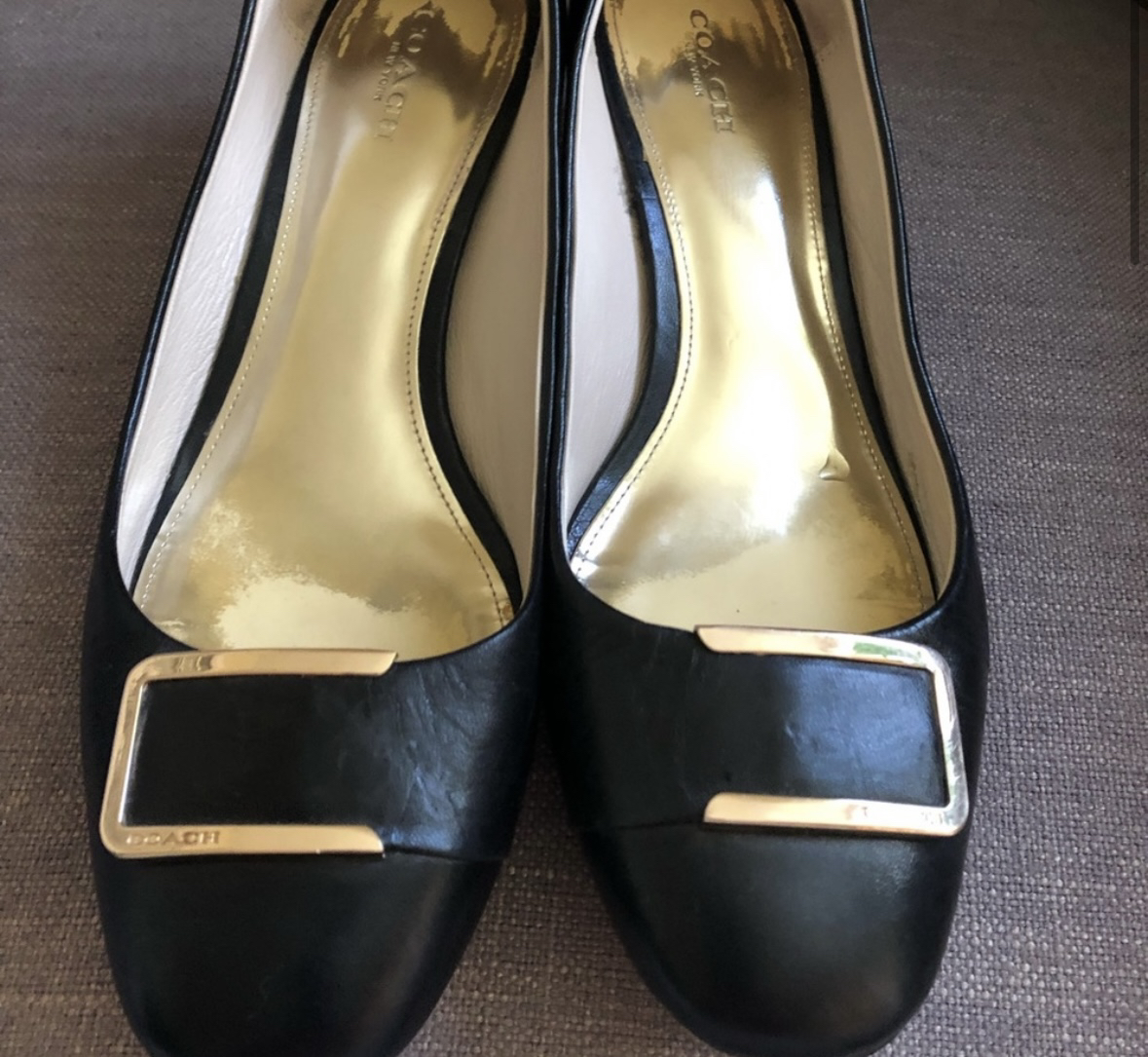 Coach black pumps size 8.5 image indicator(3)