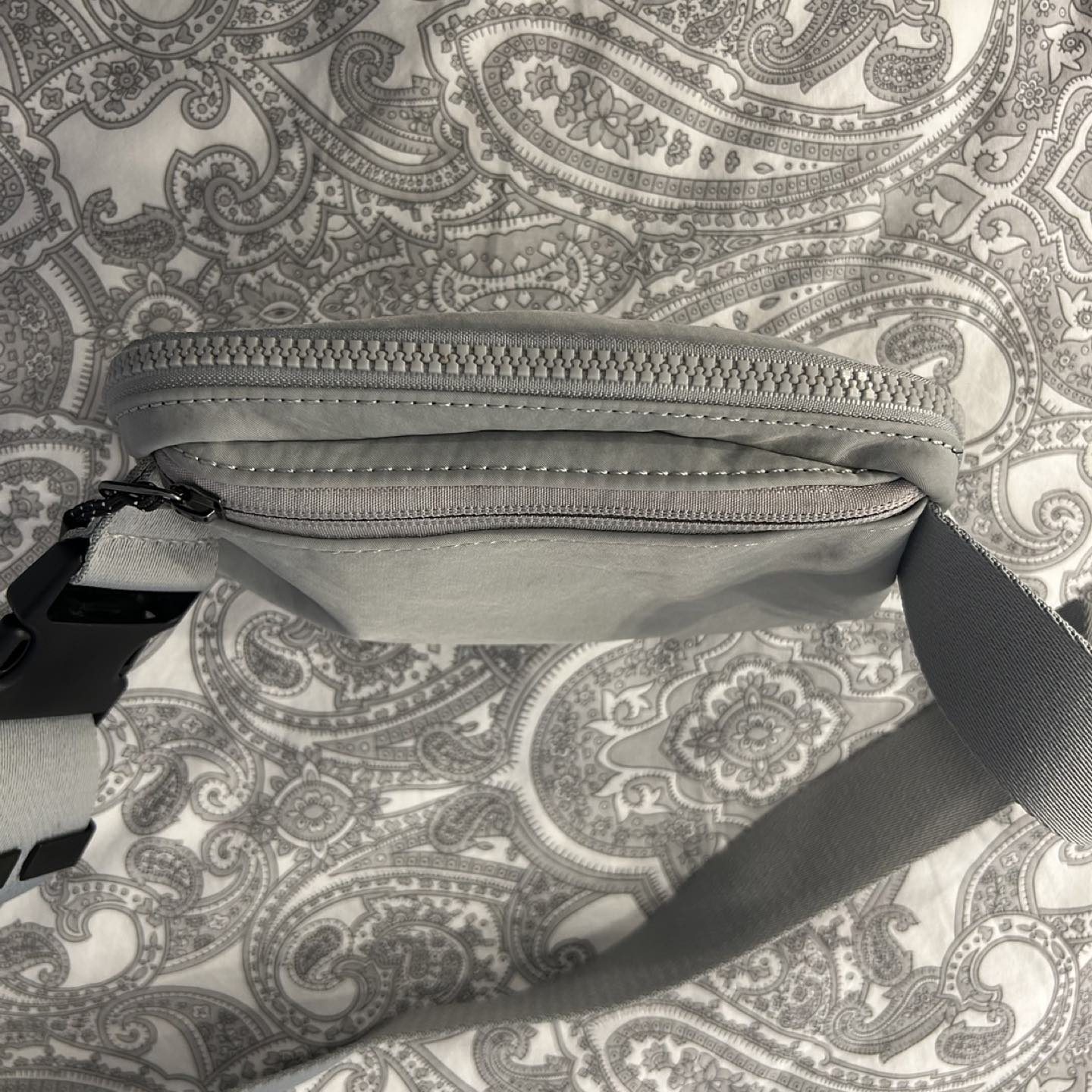Grey Mini Fannypack/Crossbody Sling 🦃 - photo 5
