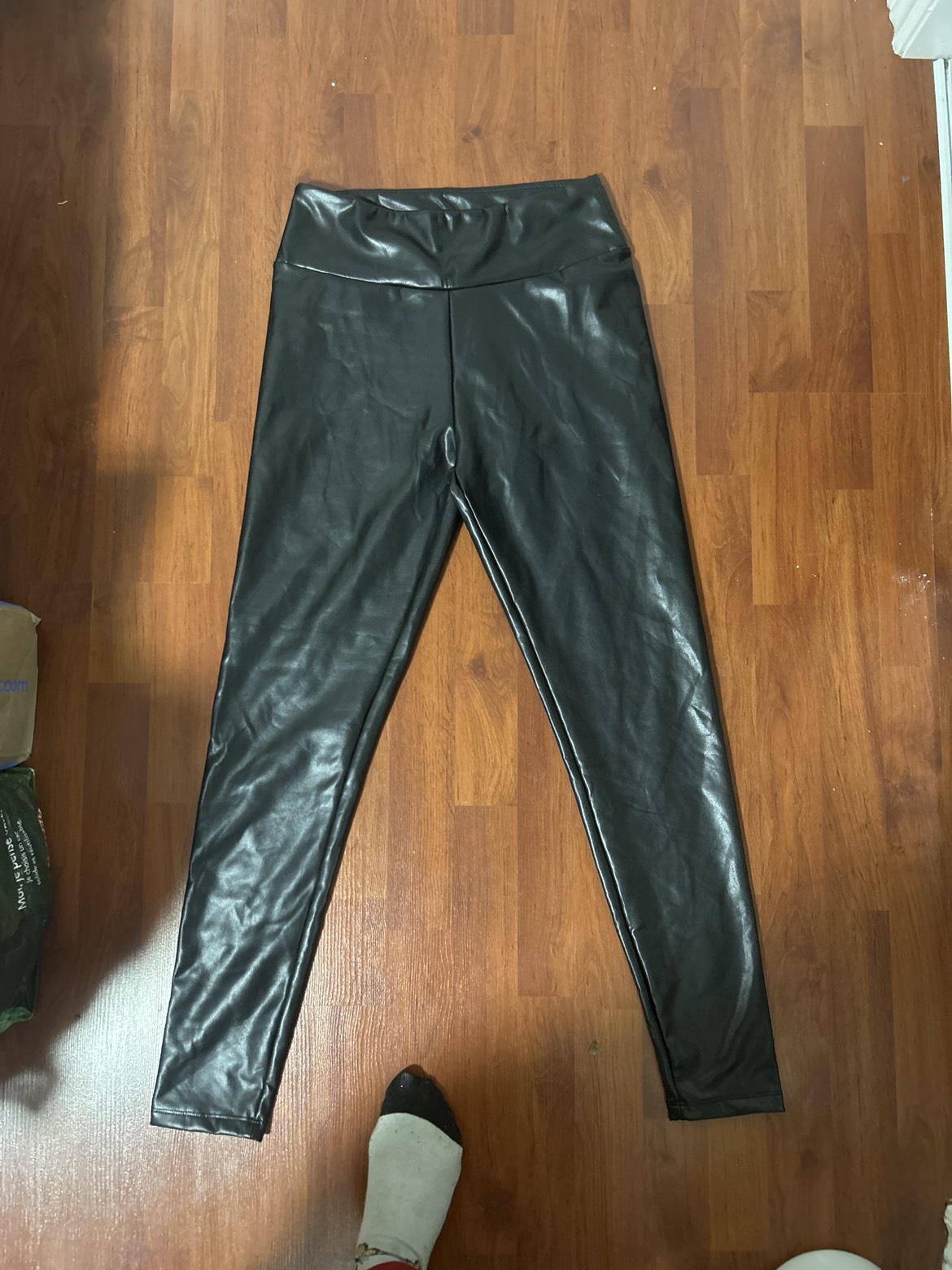 Size Medium Leather Leggings BRAND NEW thumbnail
