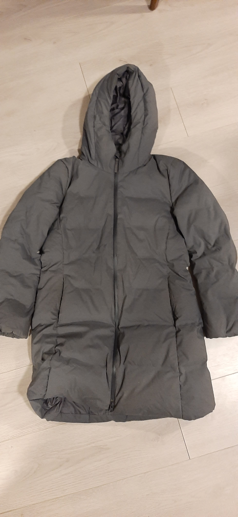 Uniqlo down coat size L
