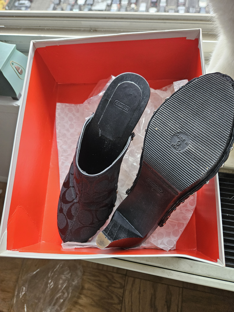 COACH BLACK clog heels. image indicator(3)