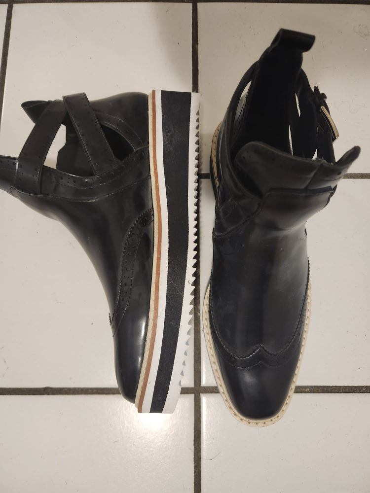 NEW Zara Basic Black Ankle Boots thumbnail
