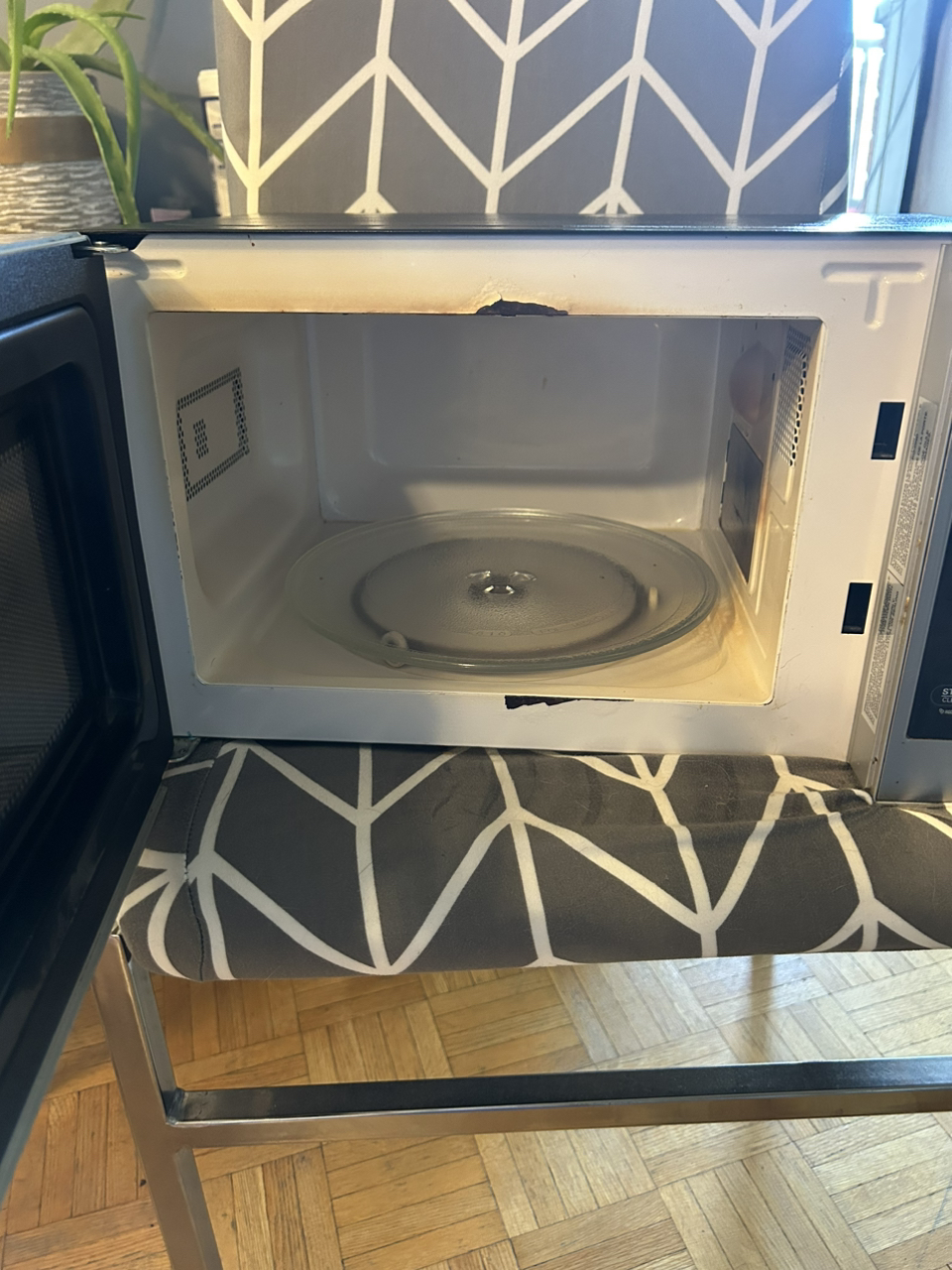 Small microwave