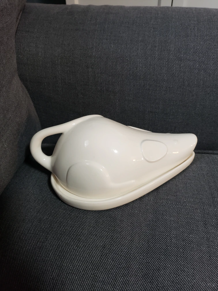 Mouse shaped cheese plate thumbnail