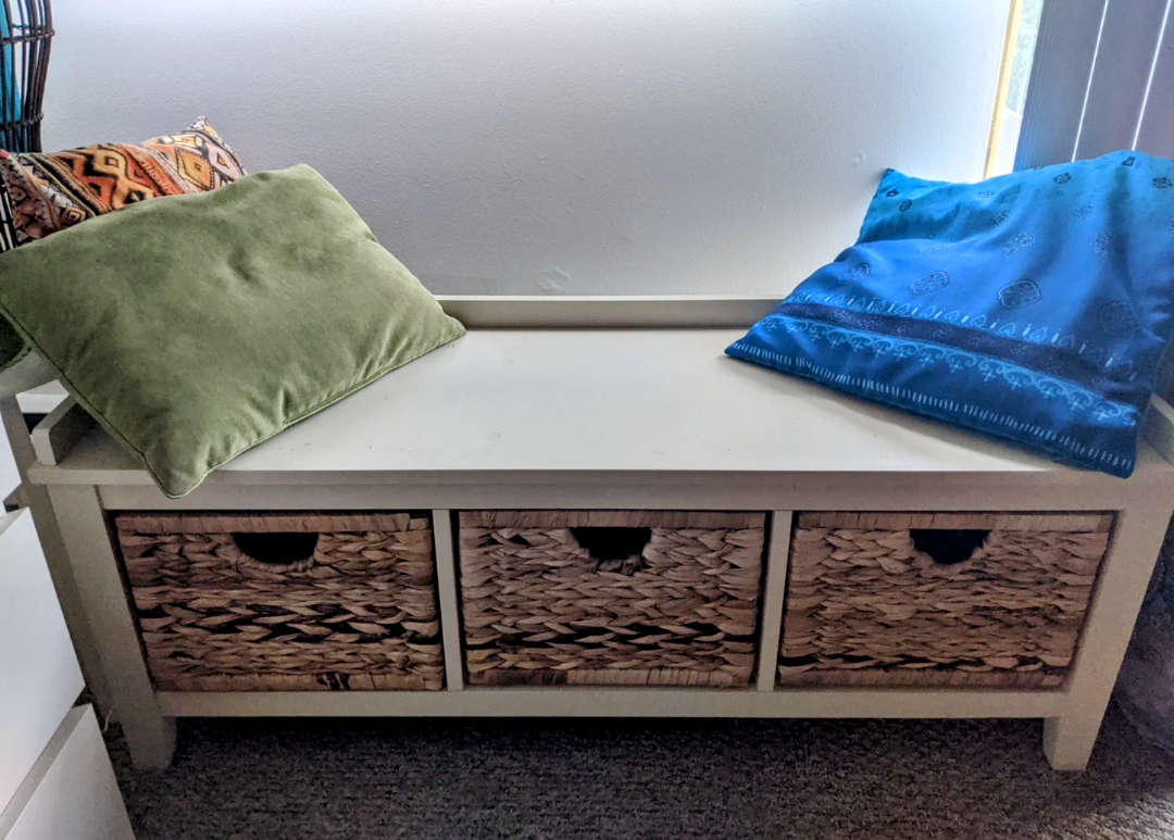 bench storage thumbnail