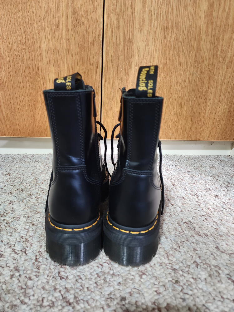Dr Martens Jadon boots
