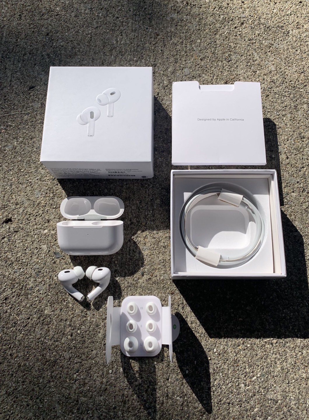 (ACCEPTING HIGHEST OFFER)AirPods Pro (2nd Gen)