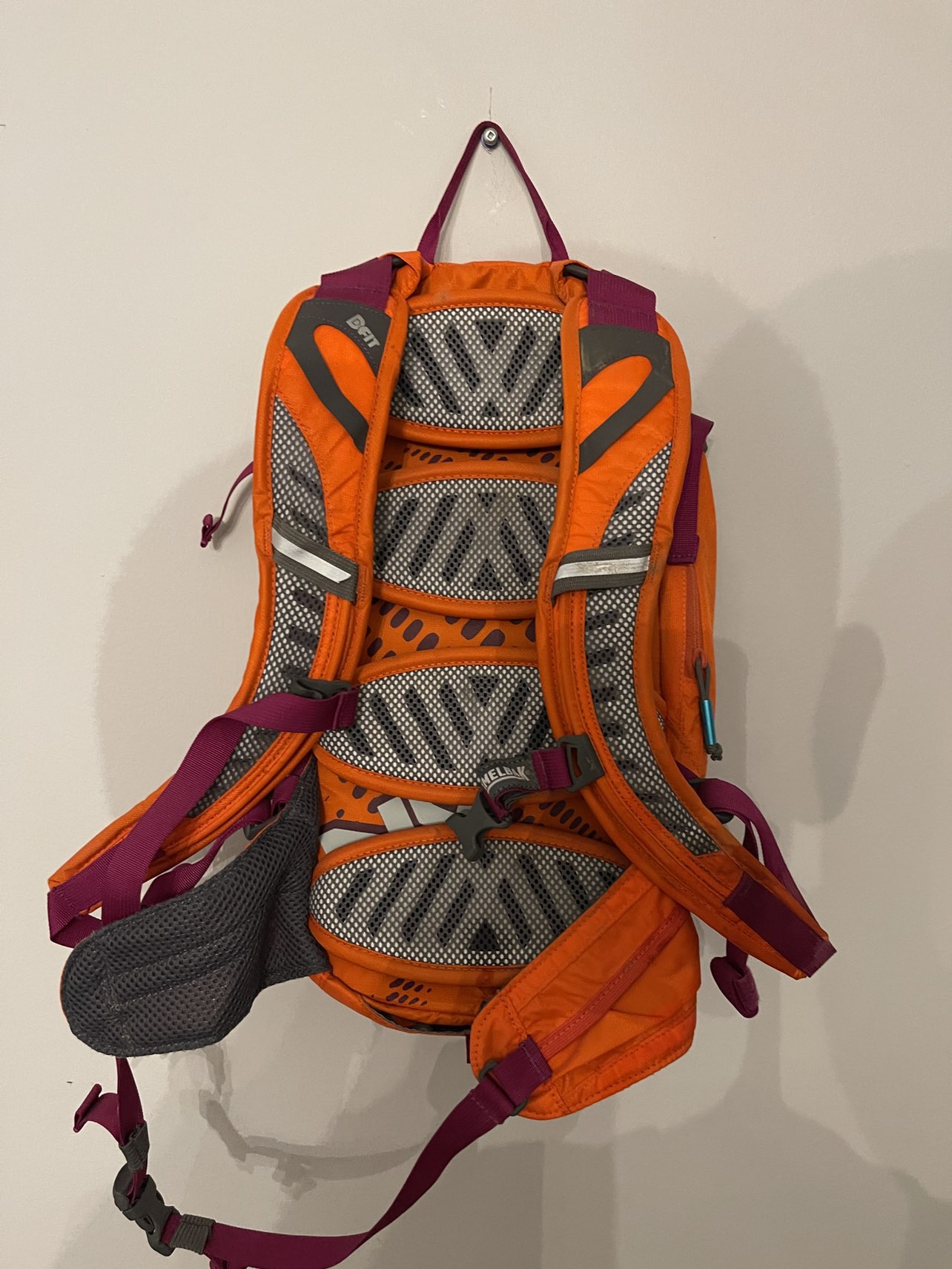 Camelbak hiking bag - photo 2