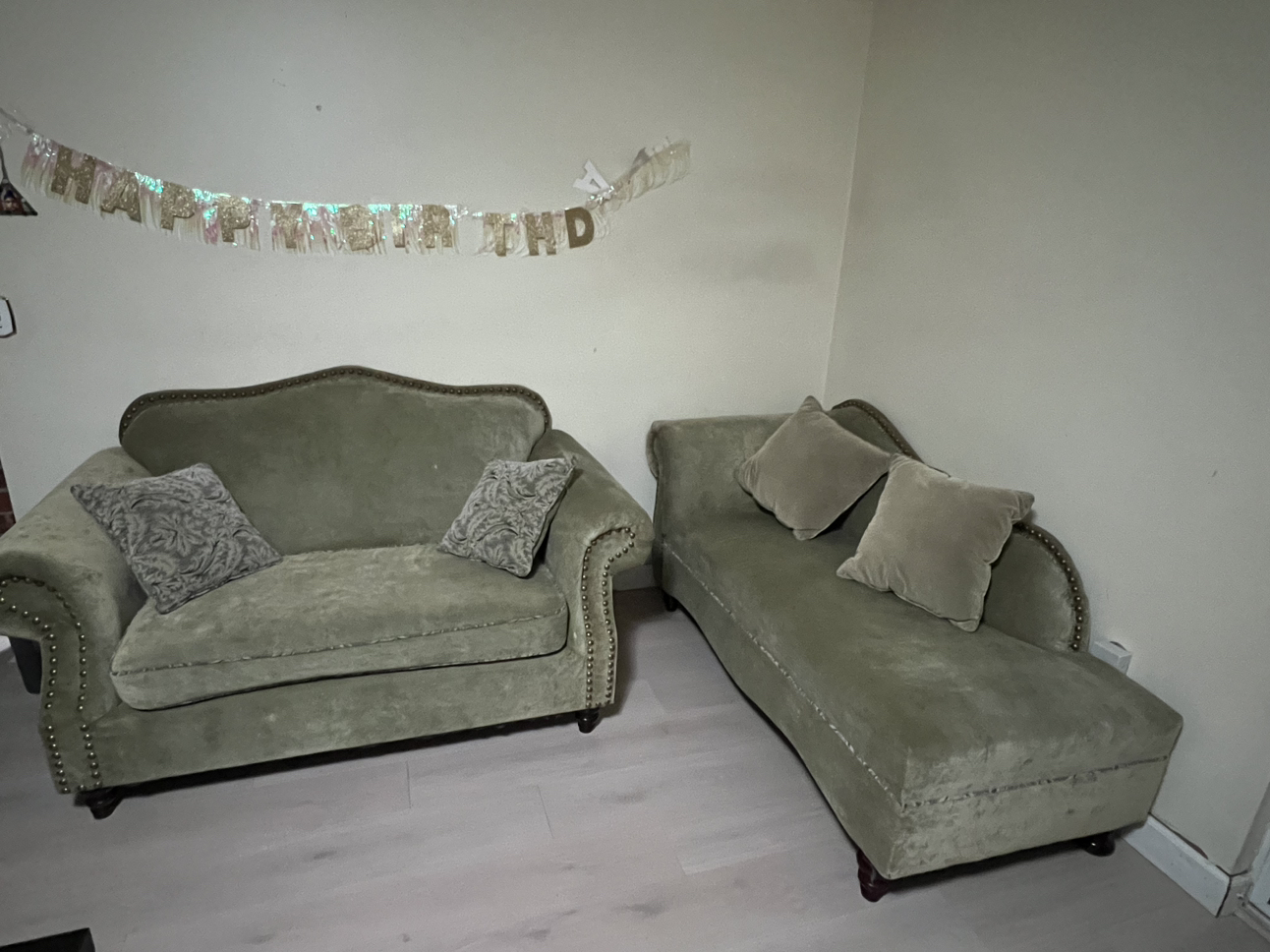 Couch set