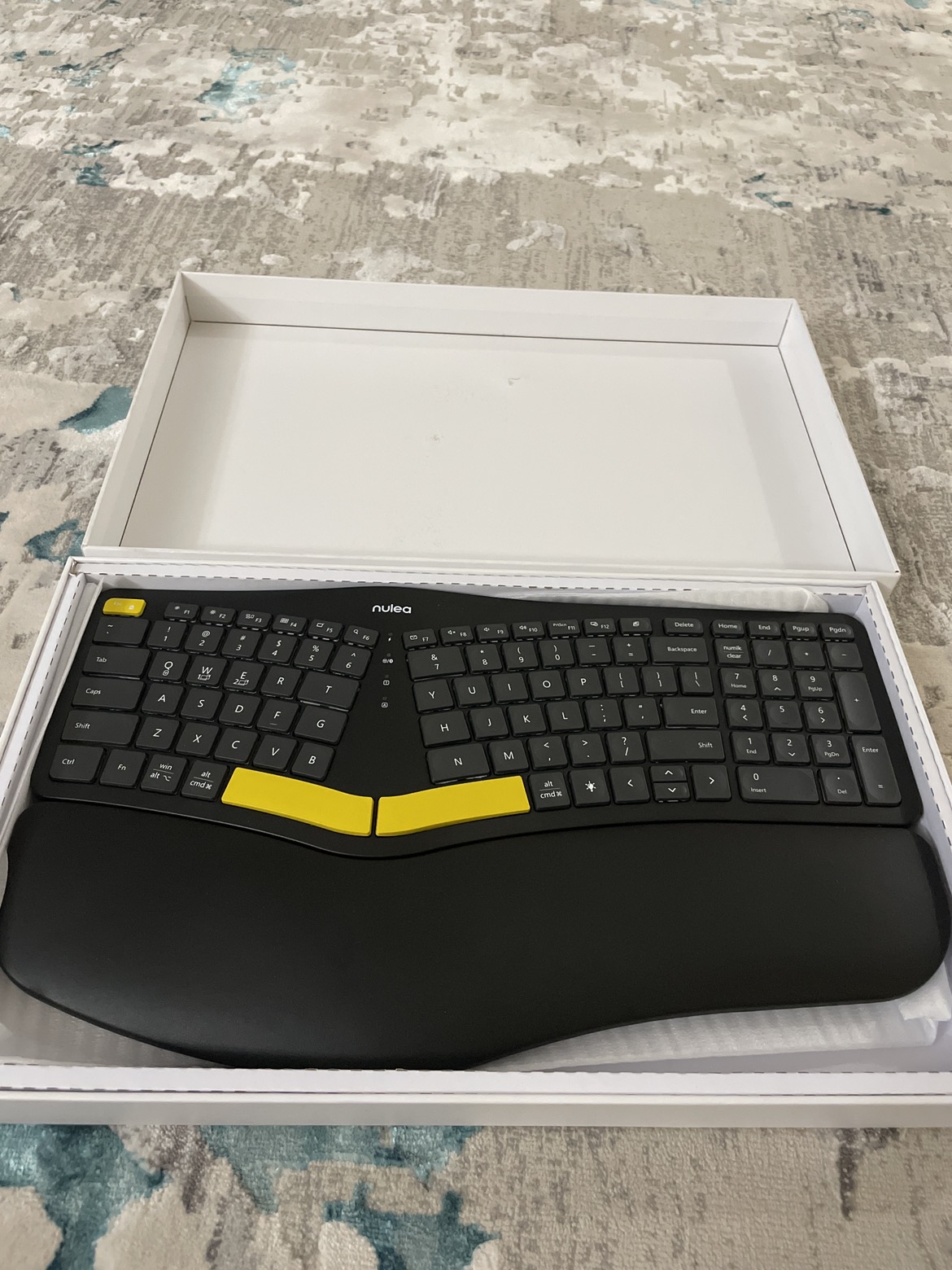 Wireless Bluetooth Keyboard with Ergonomic Design: Nulea RT05