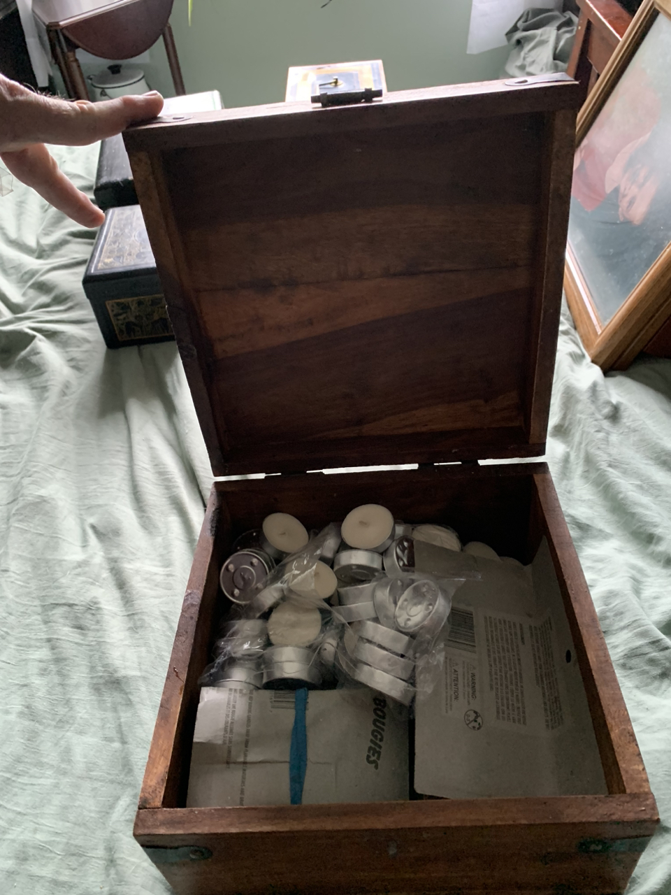 Old wooden box thumbnail
