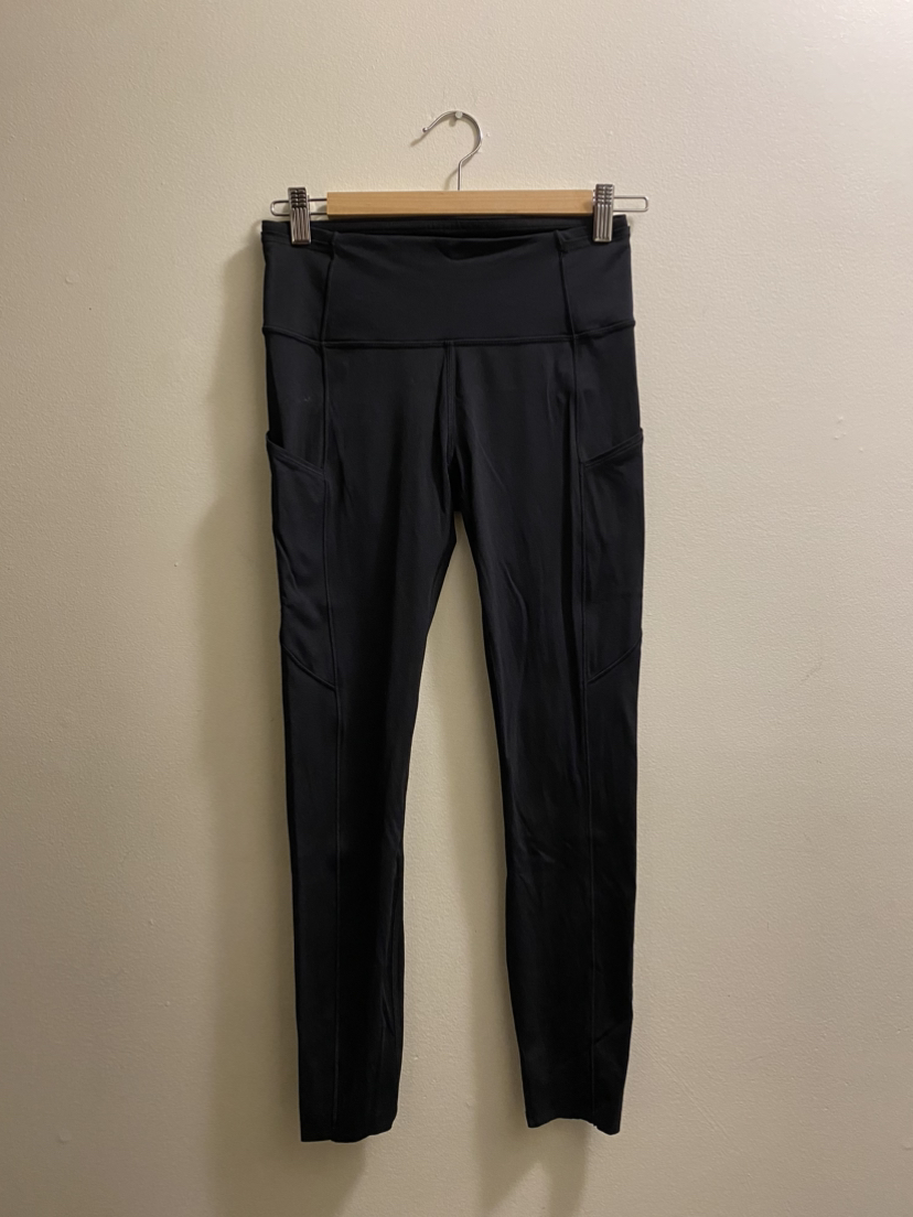Lululemon black leggings size 6
