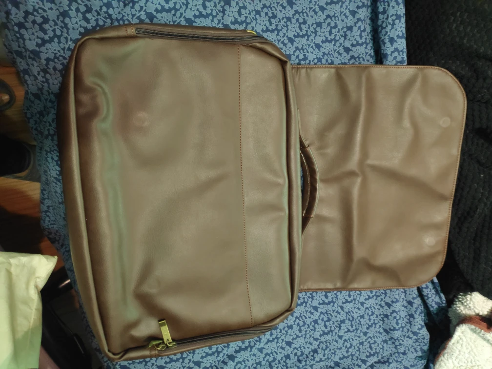 Toyota Branded Suitcase image indicator(2)