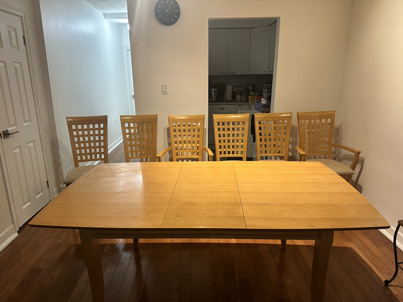 Dining table Set image indicator(8)