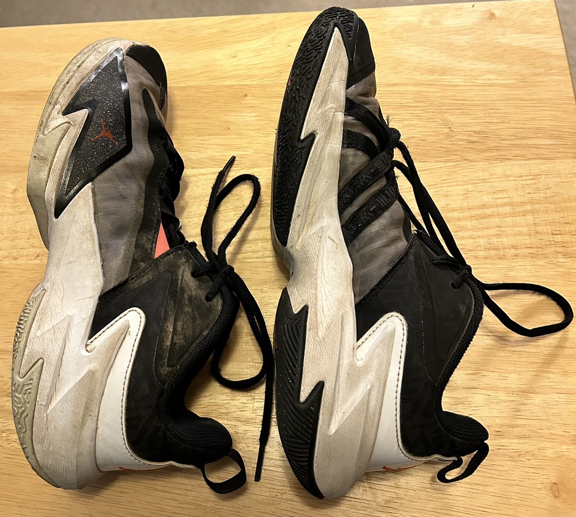 ✨✨Gym Shoes Size Y6.5 image indicator(3)